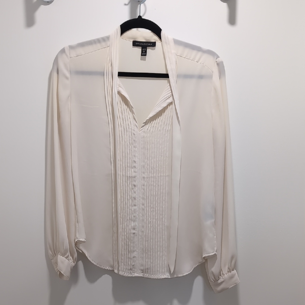 Banana Republic Cream Pleated Blouse